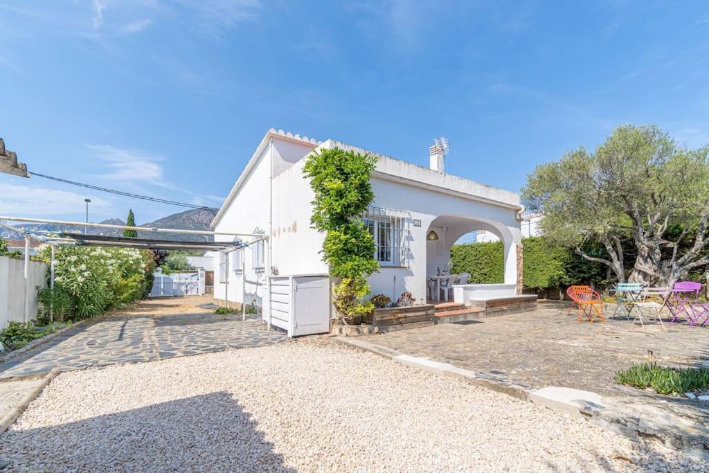 Mb1-House With Big Garden ,Swimming-Pool, & Barbacue In Roses Villa Екстериор снимка