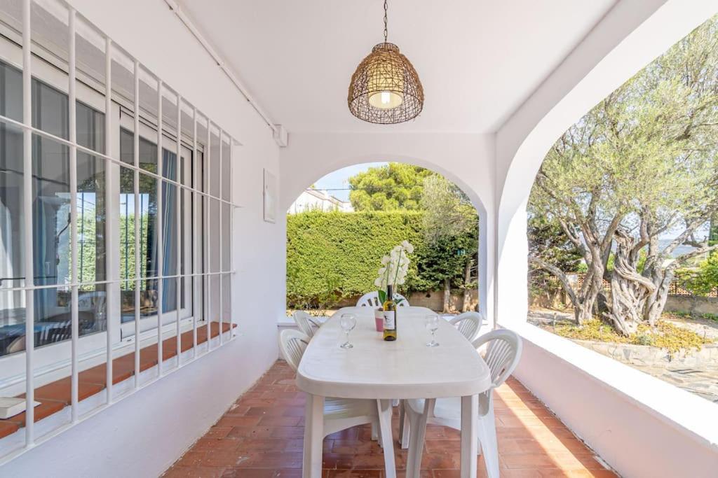 Mb1-House With Big Garden ,Swimming-Pool, & Barbacue In Roses Villa Екстериор снимка